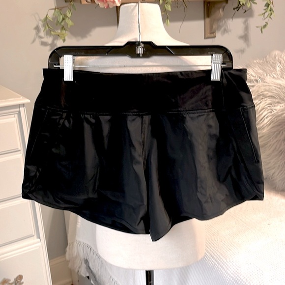 Crz Yoga Black Athletic Shorts Womens Medium - Picture 3 of 8